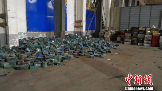 非法收購點(diǎn)倉庫。湖南公安供圖