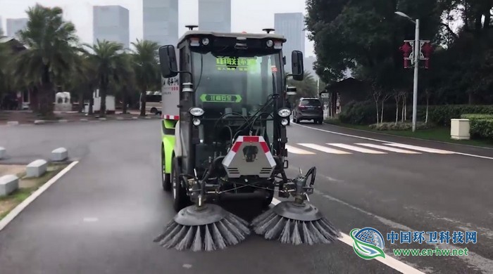 5G來了！中聯(lián)環(huán)境環(huán)衛(wèi)智慧機(jī)器人作業(yè)集群落地長(zhǎng)沙